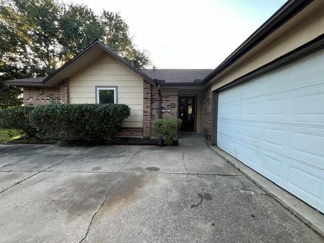 Property Photo:  6619 Foxfern Street  TX 77049 