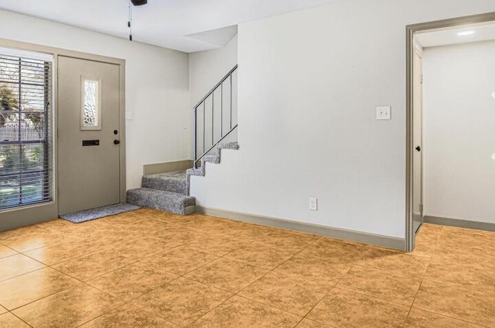 Property Photo: 4410 Tc Jester Boulevard 13 TX 77018