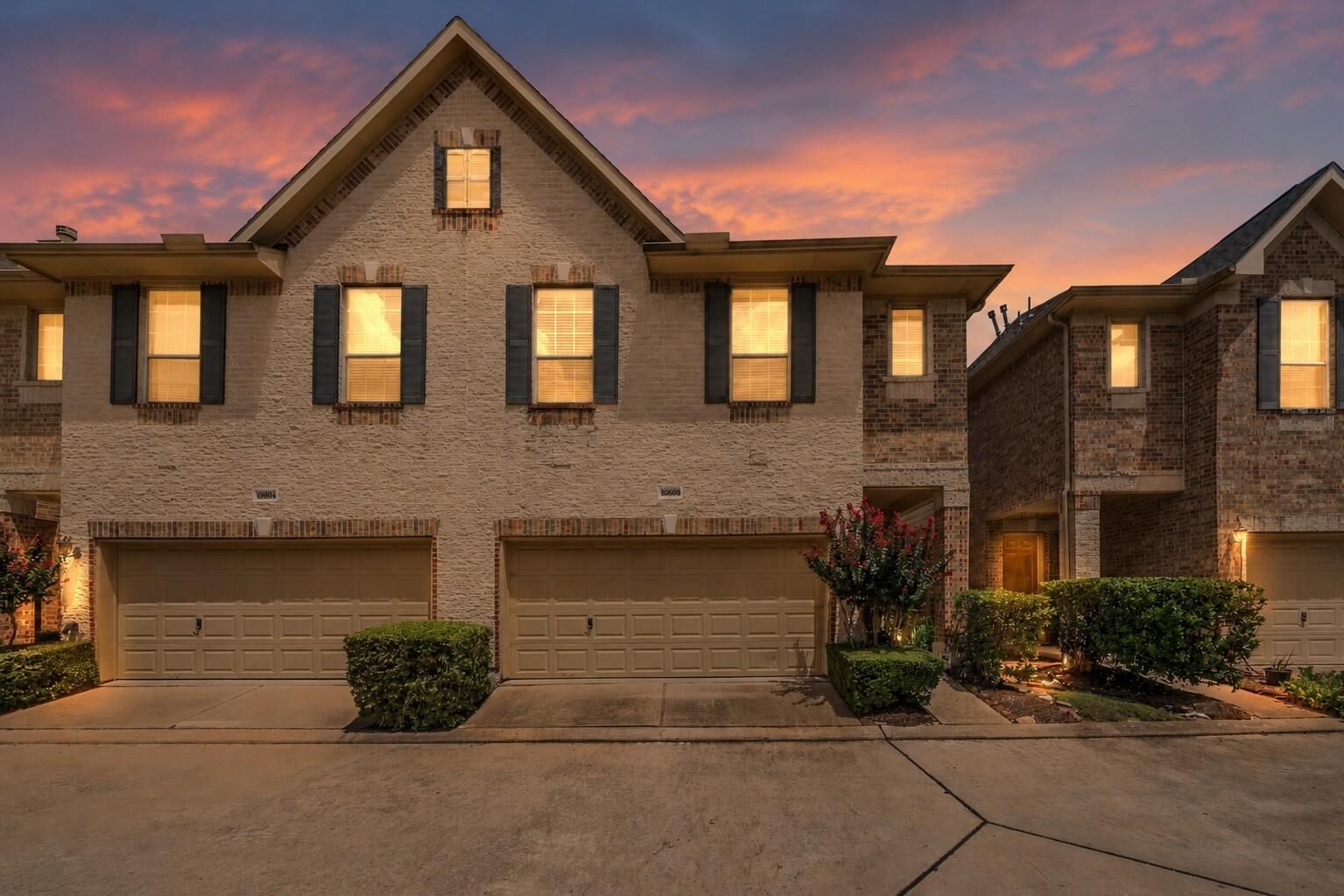 Property Photo:  10610 Wallingford Place  TX 77042 