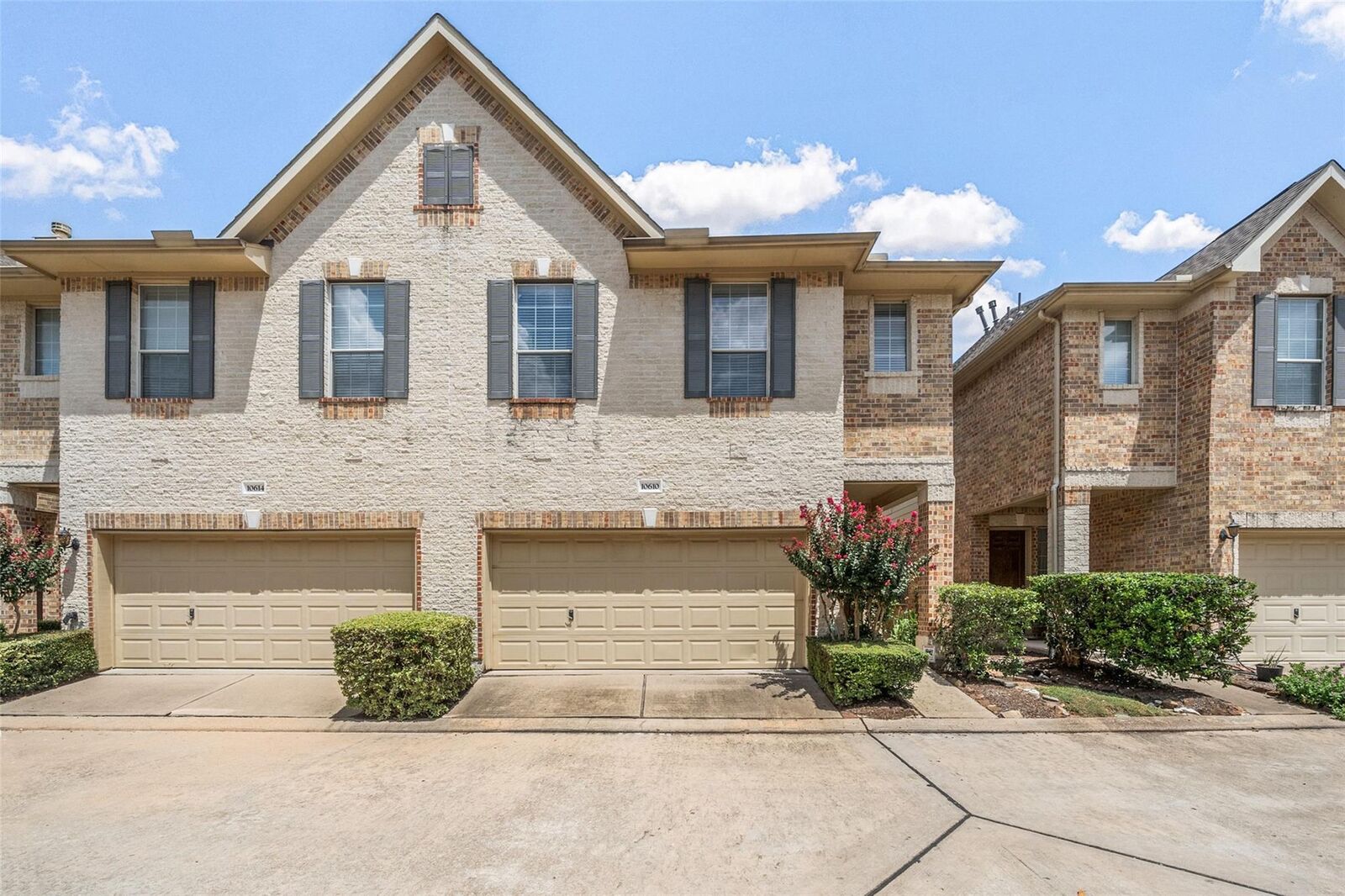 Property Photo:  10610 Wallingford Place  TX 77042 