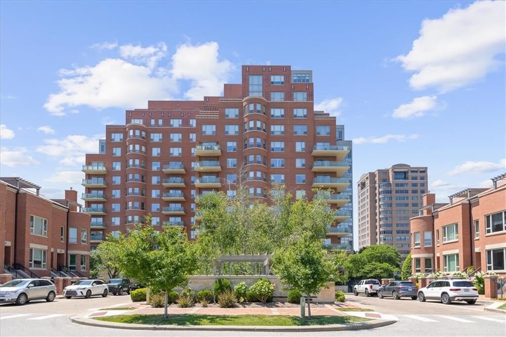 Property Photo: 4950 Central Street 906 MO 64112