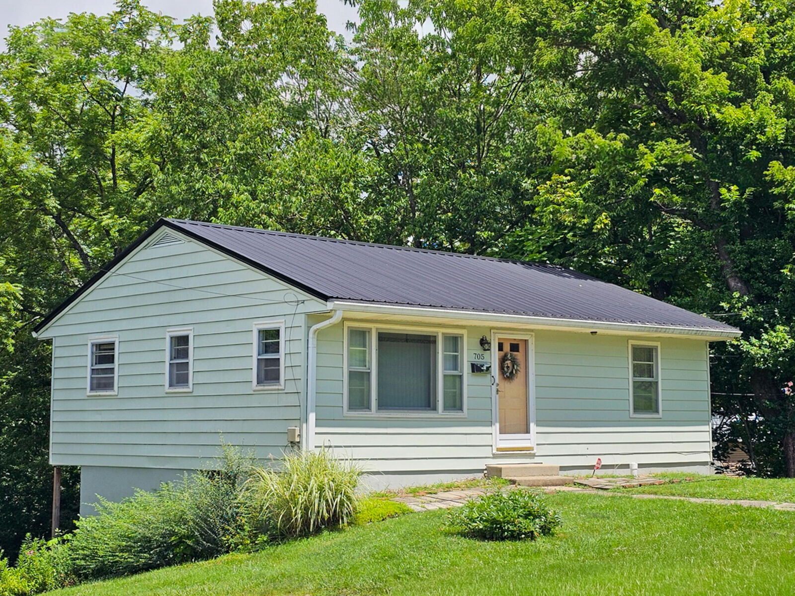 Property Photo: 705 Beaumont Avenue KY 40330
