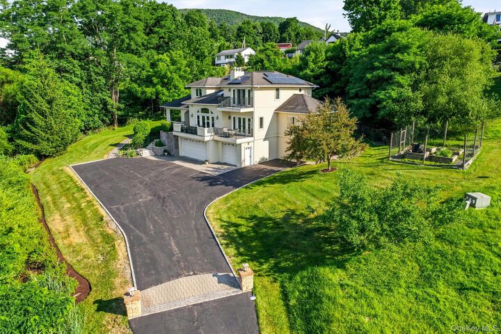 Property Photo: 2 Half Moon Ridge NY 12520