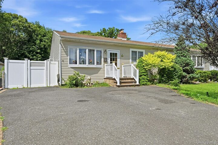Property Photo:  74 Tree Road  NY 11720 