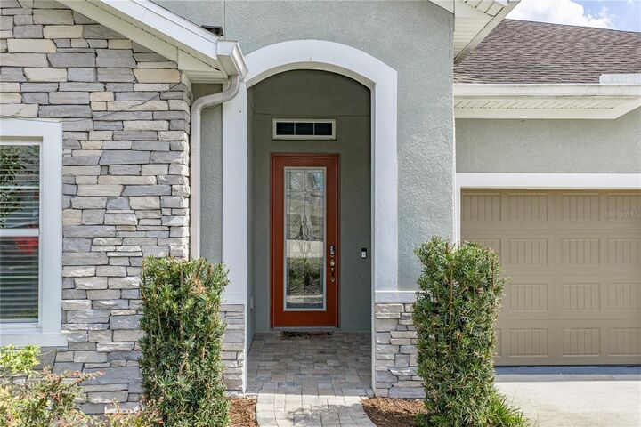 Property Photo:  1017 Tracey Ann Loop  FL 33584 
