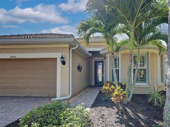 Property Photo:  19690 Quisto Street  FL 34293 
