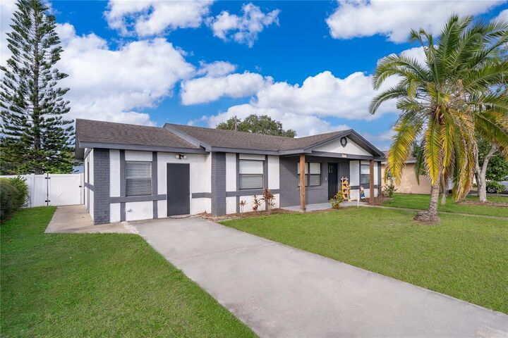 Property Photo:  4522 Fetrow Drive  FL 32812 