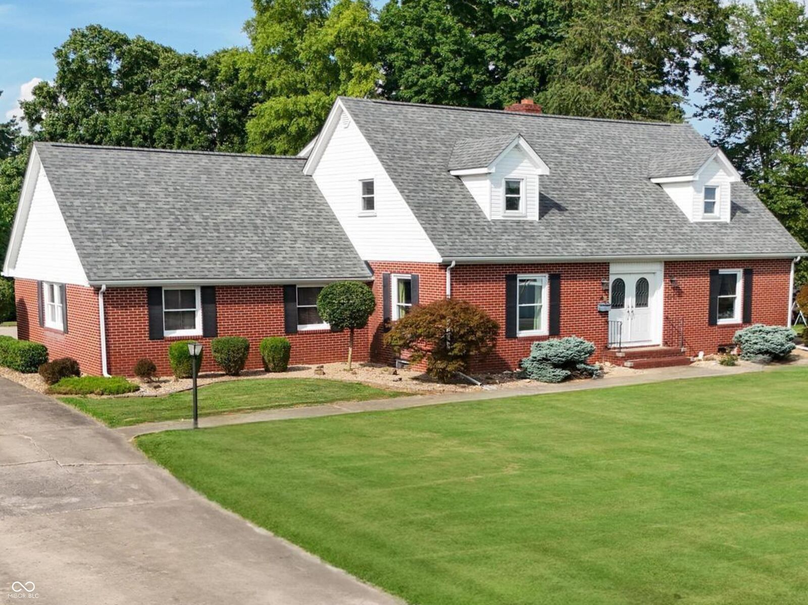 Property Photo:  105 W Summit Street  IN 47220 