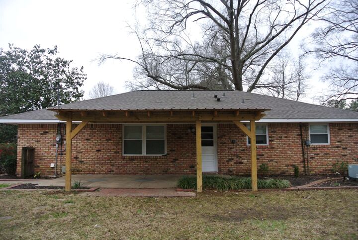Property Photo: 426 Cardinal Dr TN 38017