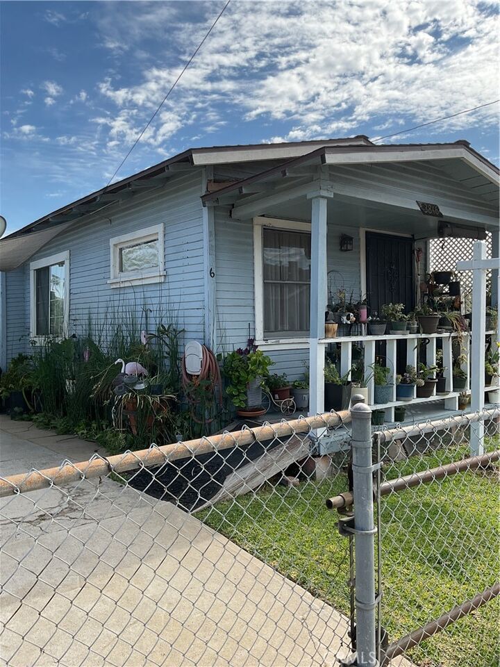 Property Photo:  801 S Hicks  CA 90023 