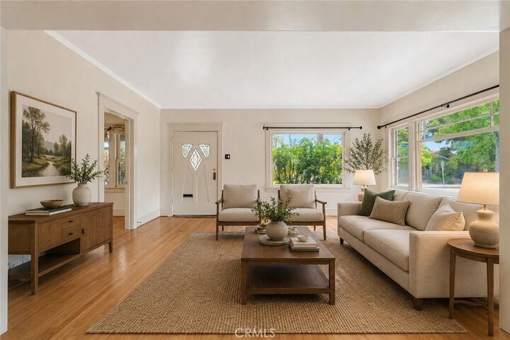 Property Photo:  351 Newport Avenue  CA 90814 
