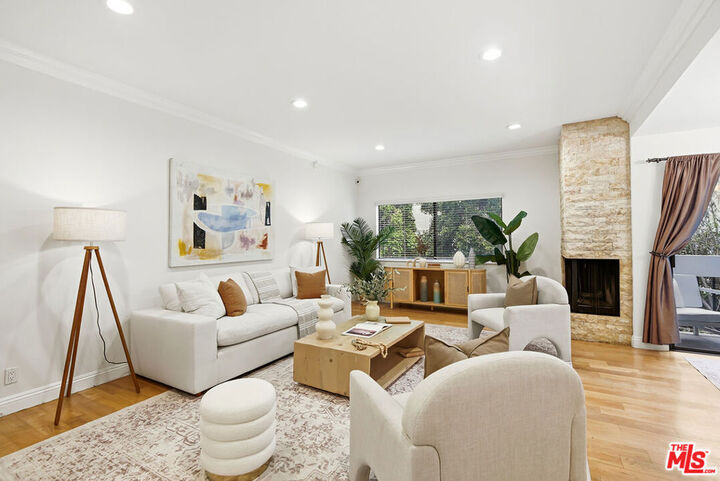 Property Photo:  234 S Tower Drive 3  CA 90211 