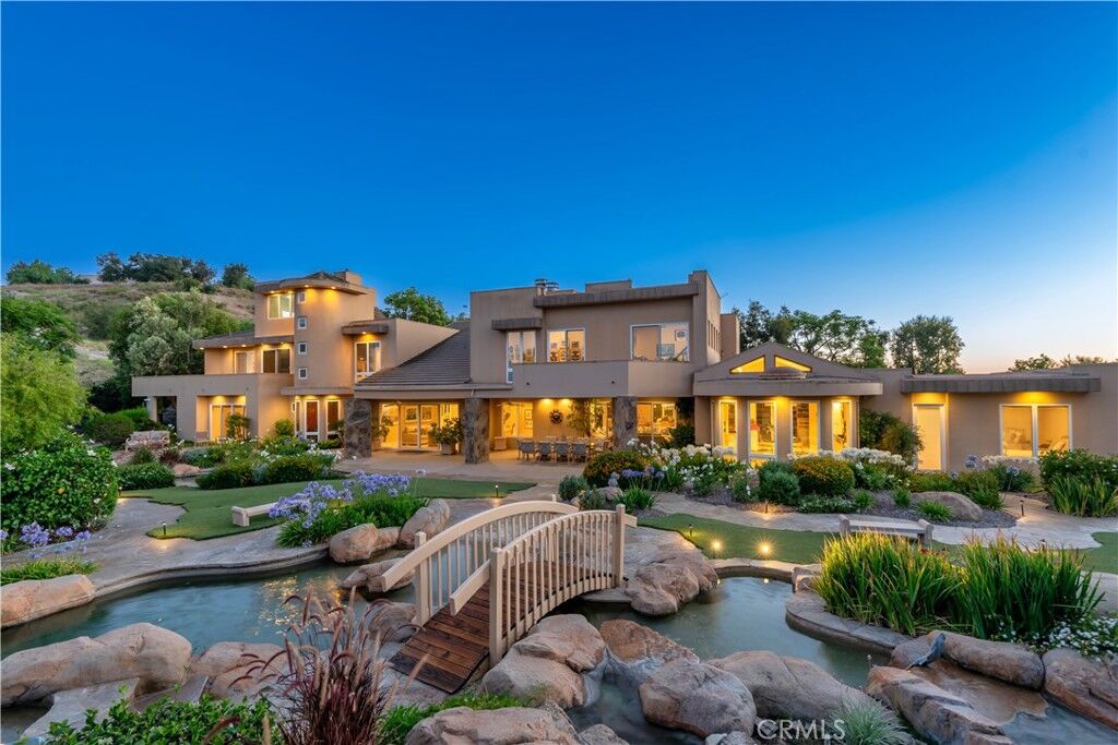 Property Photo:  25411 Colette Way  CA 91302 