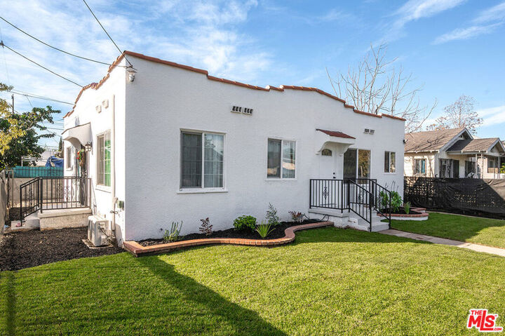 Property Photo:  6419 Bonsallo Avenue  CA 90044 