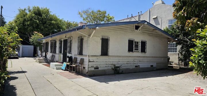 Property Photo: 1239 N Beachwood Drive CA 90038