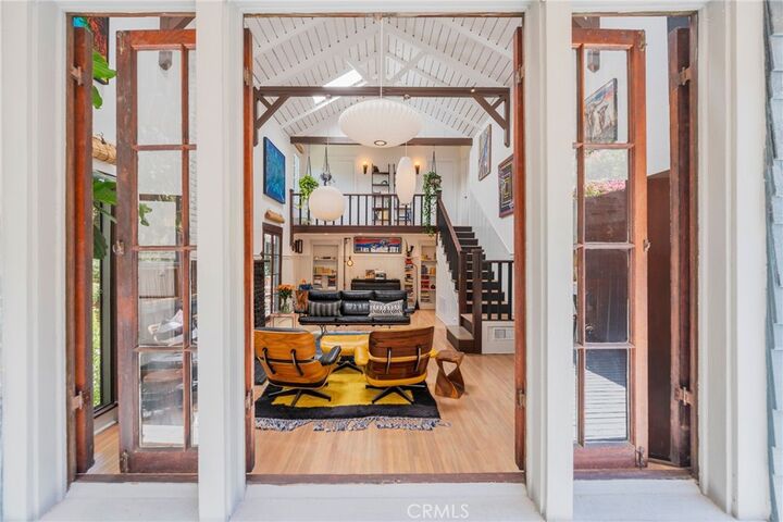 Property Photo:  9861 Easton Drive  CA 90210 
