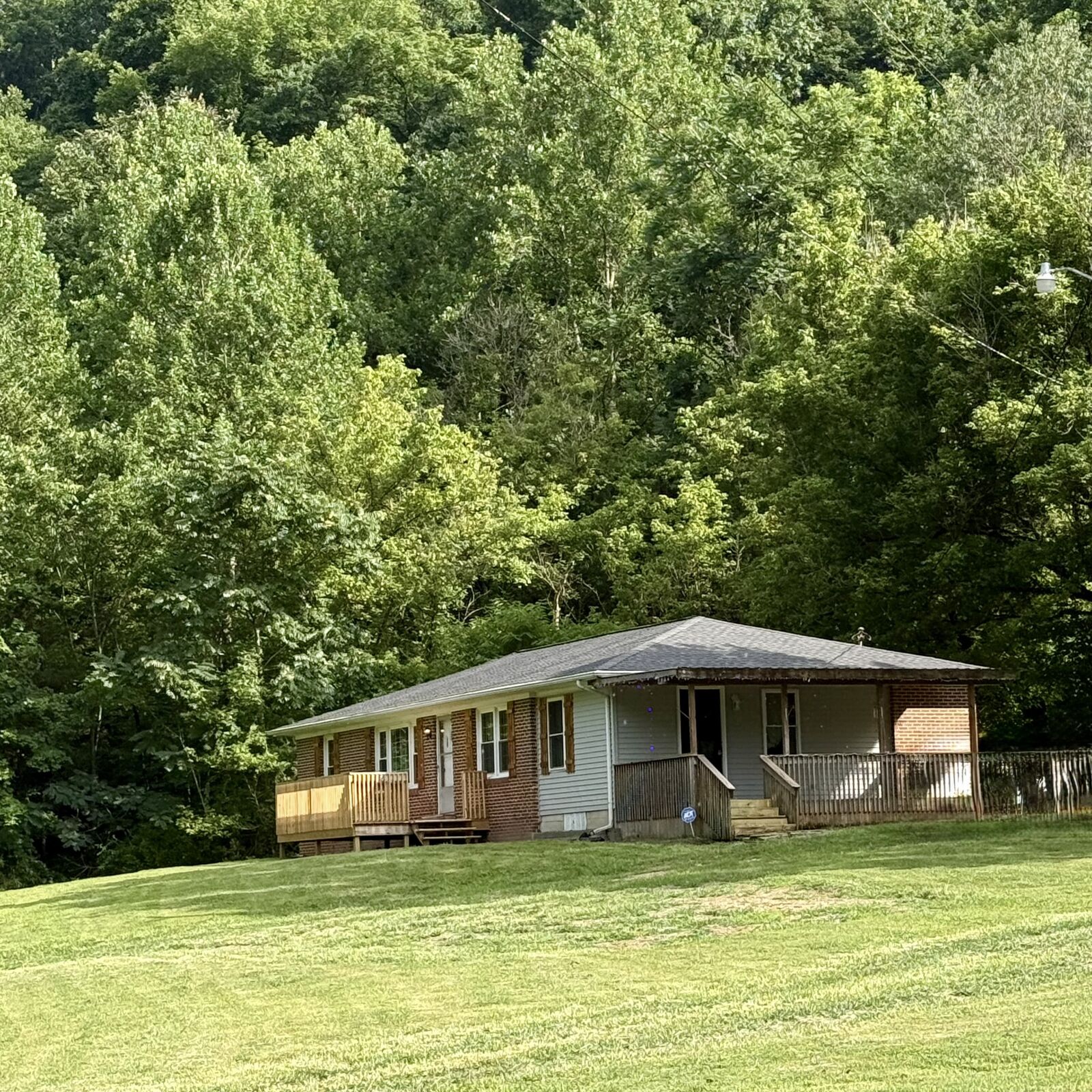 Property Photo: 2625 Wartrace Hwy TN 38588