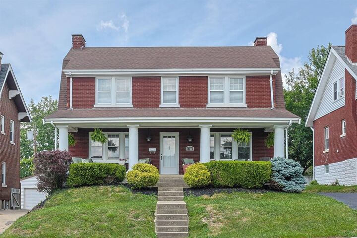 Property Photo: 1131 Highland Avenue KY 41075