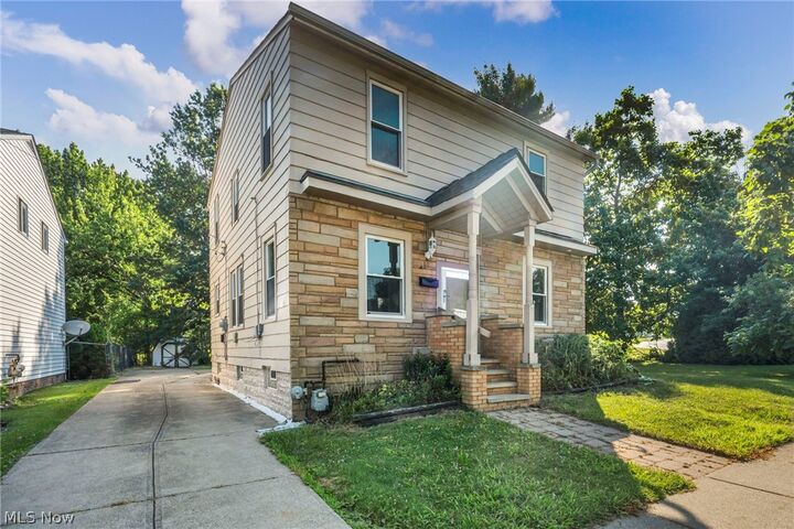 Property Photo:  1925 Robindale Street  OH 44092 