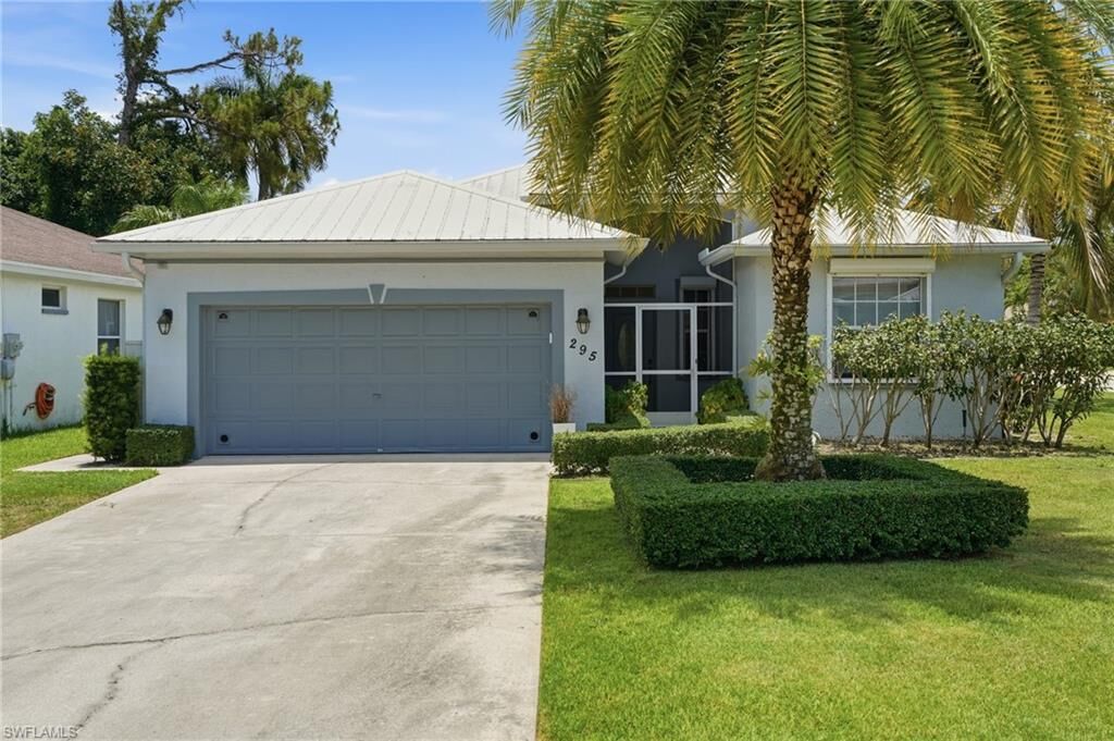 Property Photo:  295 Stanhope Cir  FL 34104 