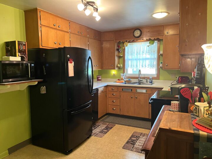 Property Photo:  600 Highland Avenue  MN 56031 