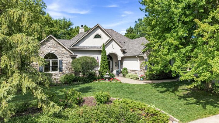 Property Photo: 1551 Sunnybrook Drive MN 55364