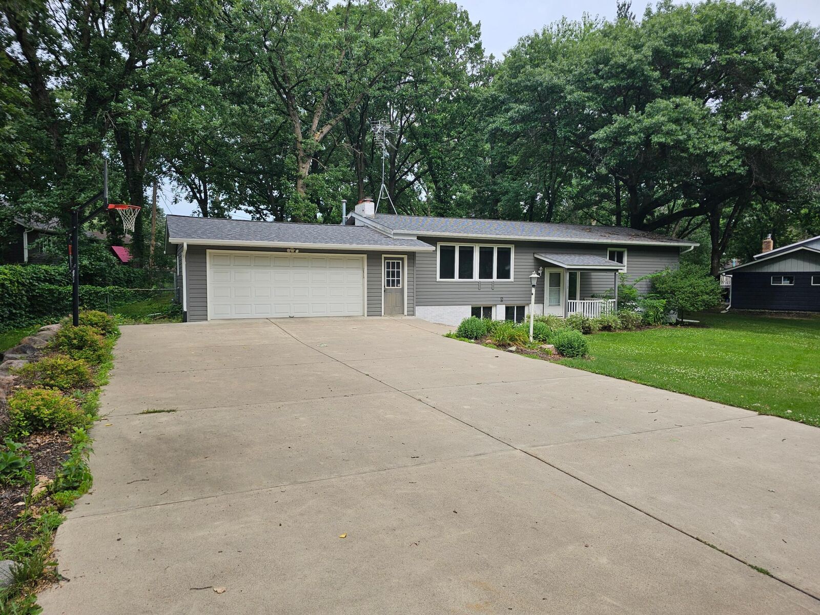 Property Photo: 212 8th Avenue N MN 56377