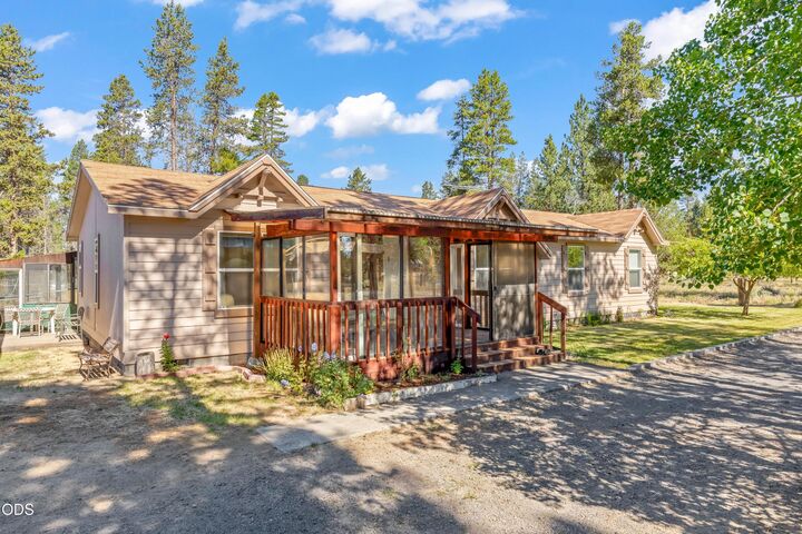 Property Photo: 52555 Railroad Street OR 97739