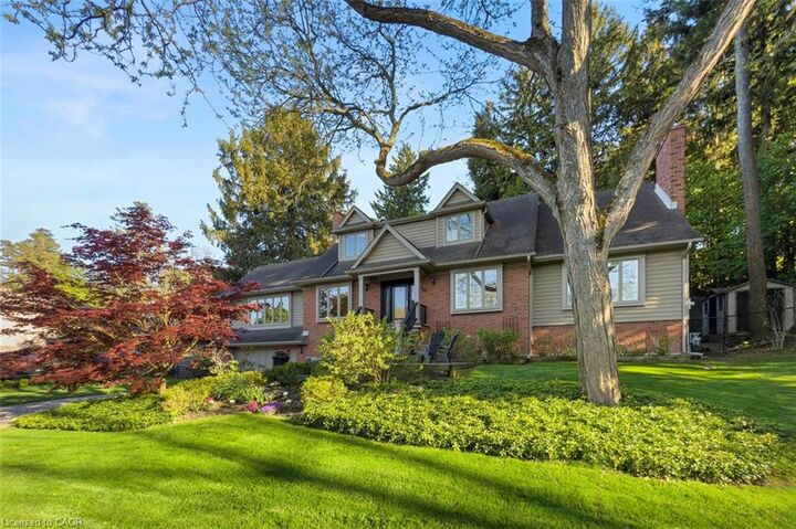Property Photo: 18 Stonegate Drive ON L9G 3R7