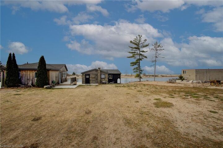 Property Photo: 4 Browns Lane ON L9Z 2L8
