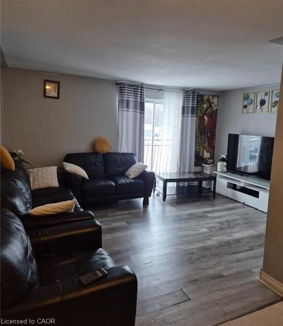 Property Photo: 76 Brybeck Crescent 302 ON N2M 2C6