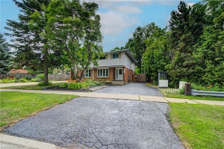 Property Photo: 250 Dinison Crescent ON N2E 3G8