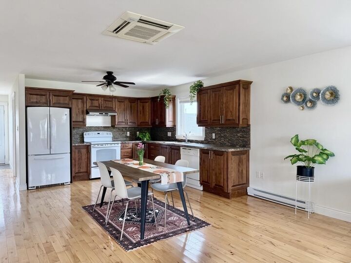 Property Photo: 18 Parkman Drive PE C1C 0T4