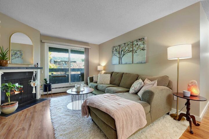 Property Photo:  315 Southampton Drive SW 4301  AB T2W 2T6 