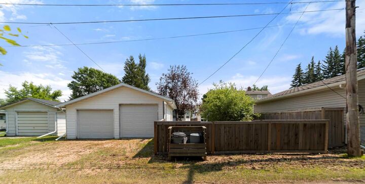 Property Photo: 5114 52 Street AB T0B 1A0