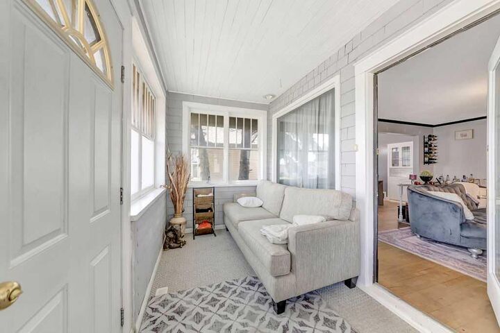 Property Photo: 1512 49 Avenue SK S9V 1T3