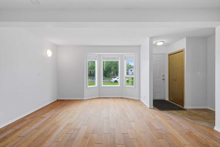 Property Photo: 196 Northey Avenue AB T4P 3J6