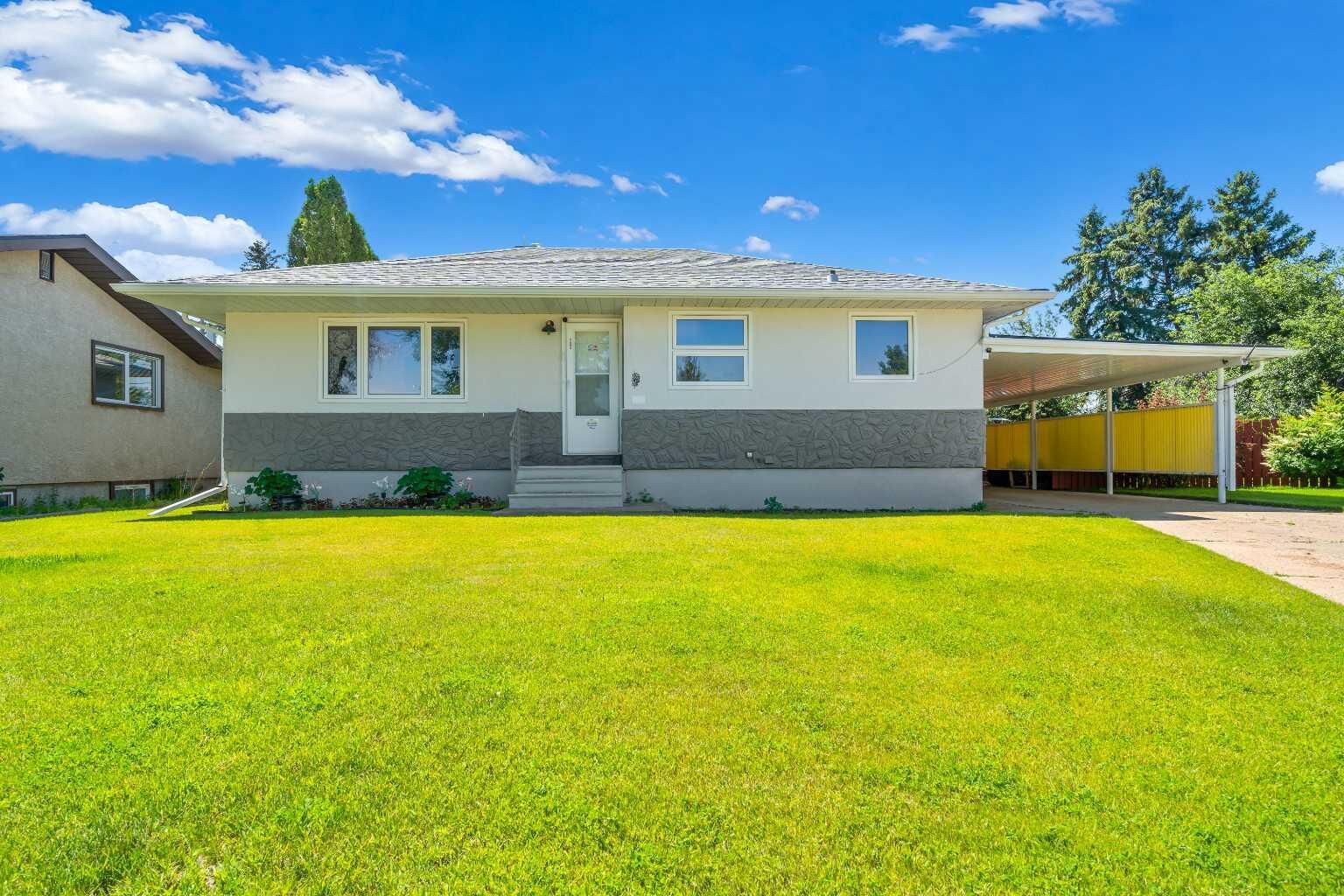 Property Photo: 131 Mitchell Crescent NW AB T1A 6V3