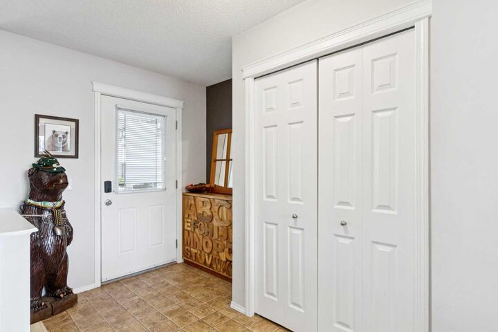 Property Photo: 147 Sunset Cove AB T4C 0C8