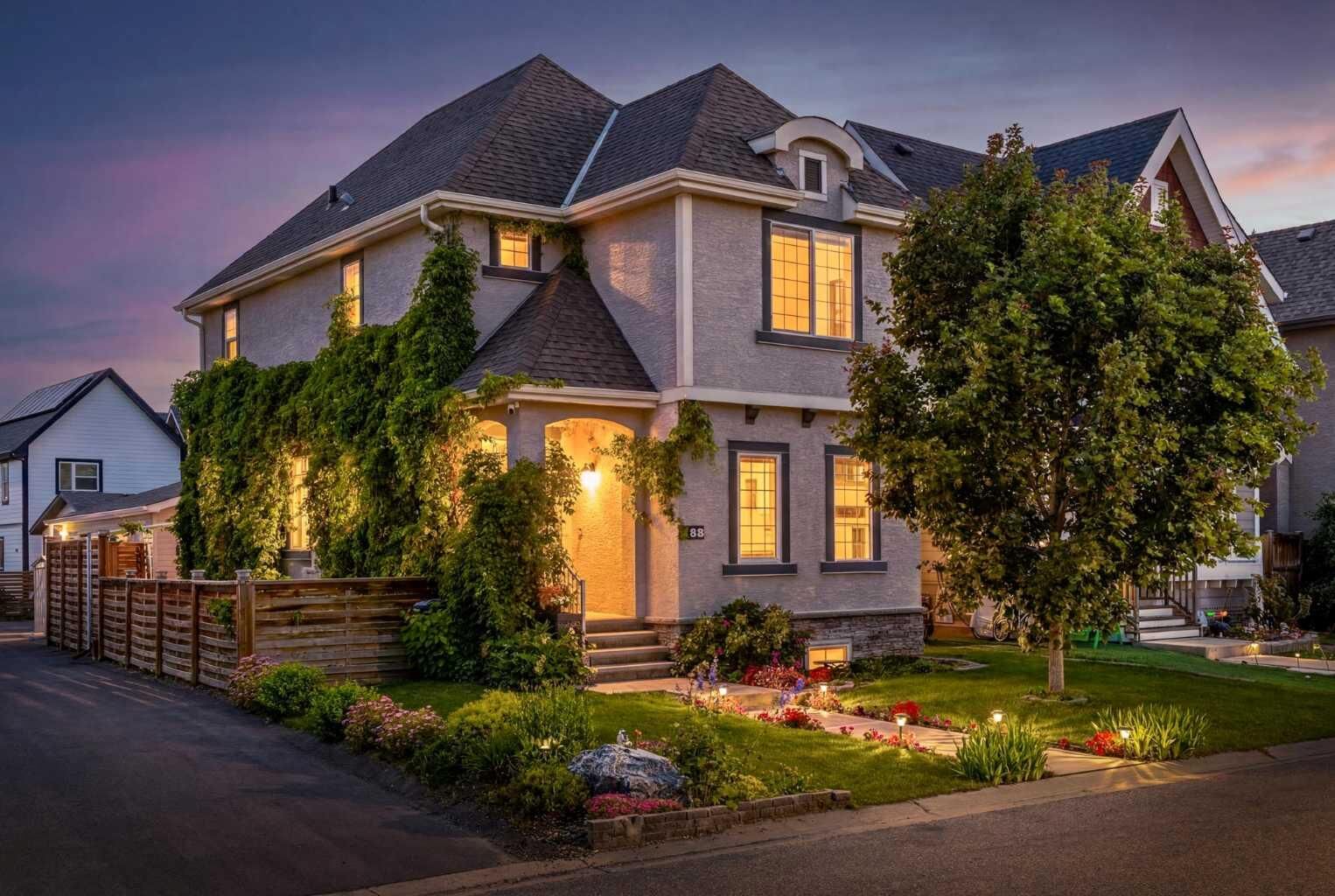 Property Photo: 158 Mahogany Grove SE AB T3M 1W9