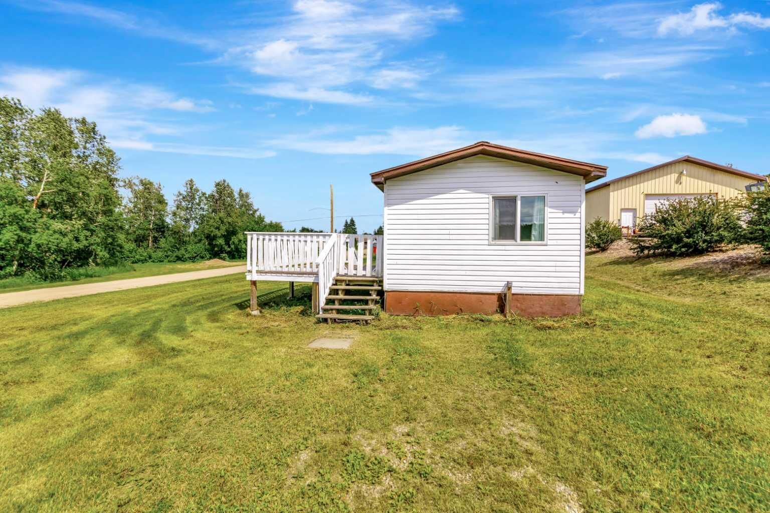 Property Photo:  301 8 Avenue  SK S0M 2G0 