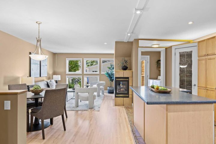 Property Photo:  415 28 Avenue NW  AB T2M 2K7 