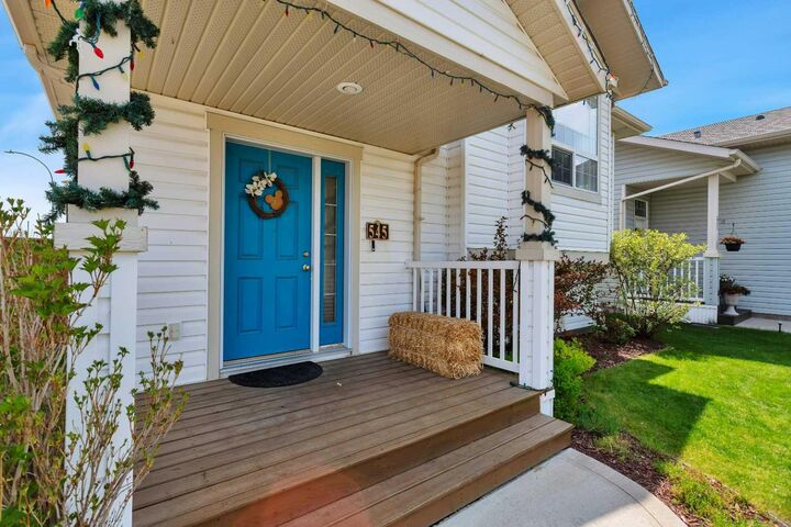 Property Photo:  545 Lancaster Drive  AB T4R 0H1 