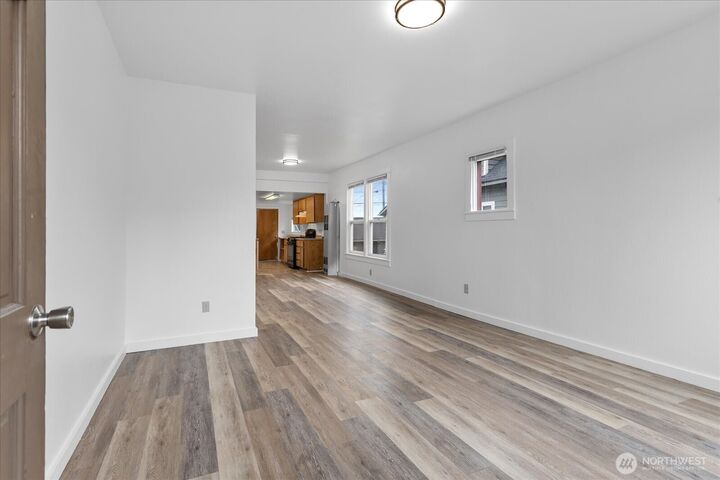Property Photo: 2307 Rockefeller Avenue WA 98201
