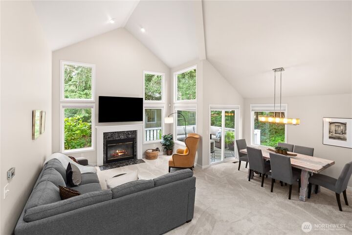 Property Photo: 10 S Chandler Court WA 98365