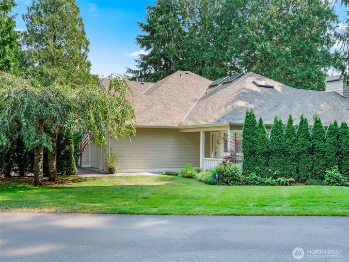 Property Photo:  10 S Chandler Court B  WA 98365 