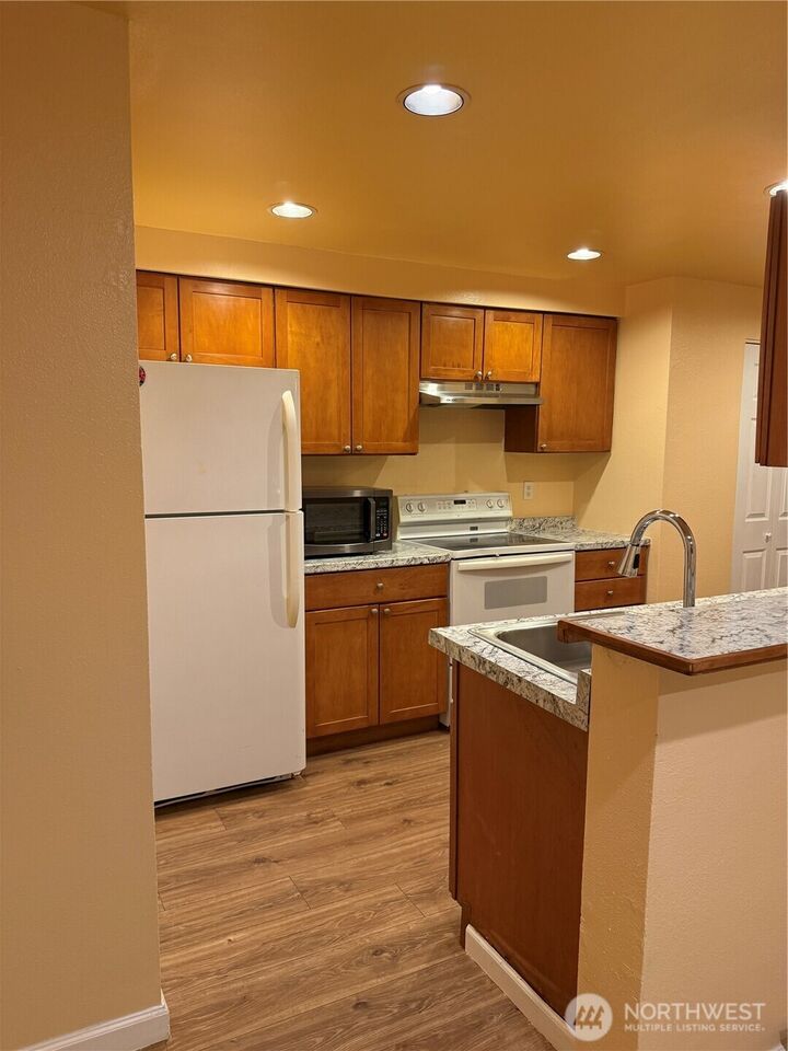 Property Photo:  26221  116th Avenue SE F105  WA 98030 