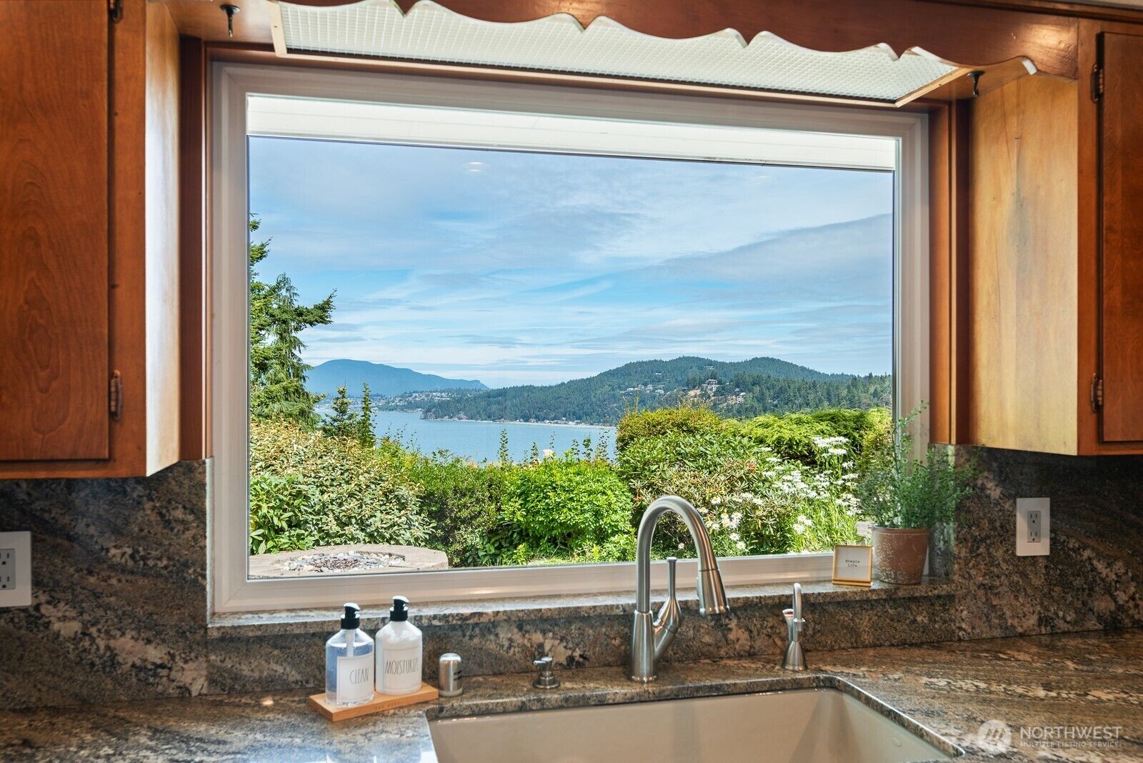 Property Photo: 4053 Edith Point Road WA 98221