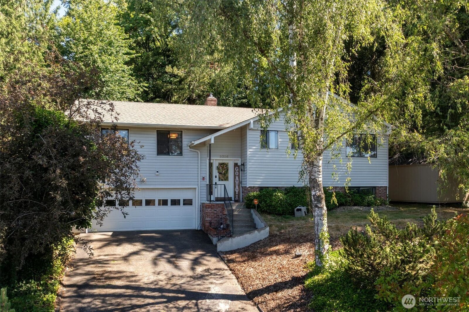 Property Photo:  2326  Cedar Place  WA 98632 