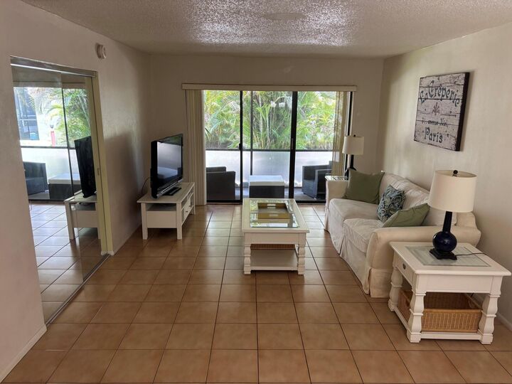 Property Photo: 301 N Pine Island Road 105 FL 33324